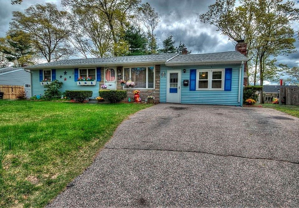 1st image of 52 Rawlinson Dr