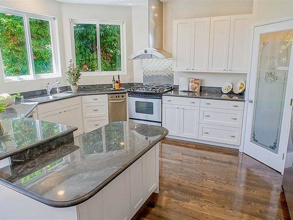 5th image of 2222 Waltonia Dr