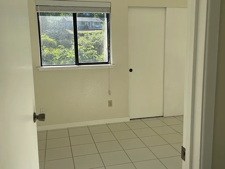 1163 Puget Dr SE — Photo 12