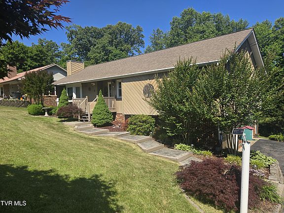 4th image of 3265 Winesap Rd
