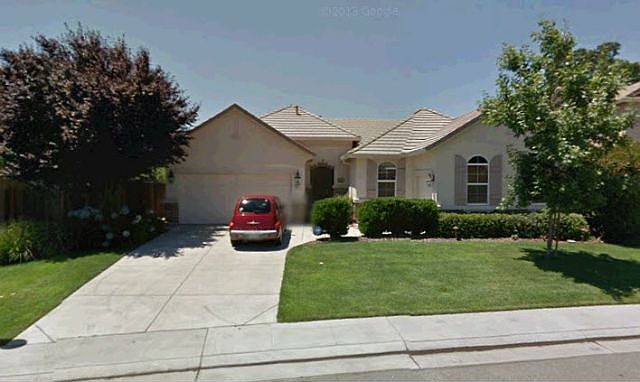 1st image of 521 Sherbourne Ln
