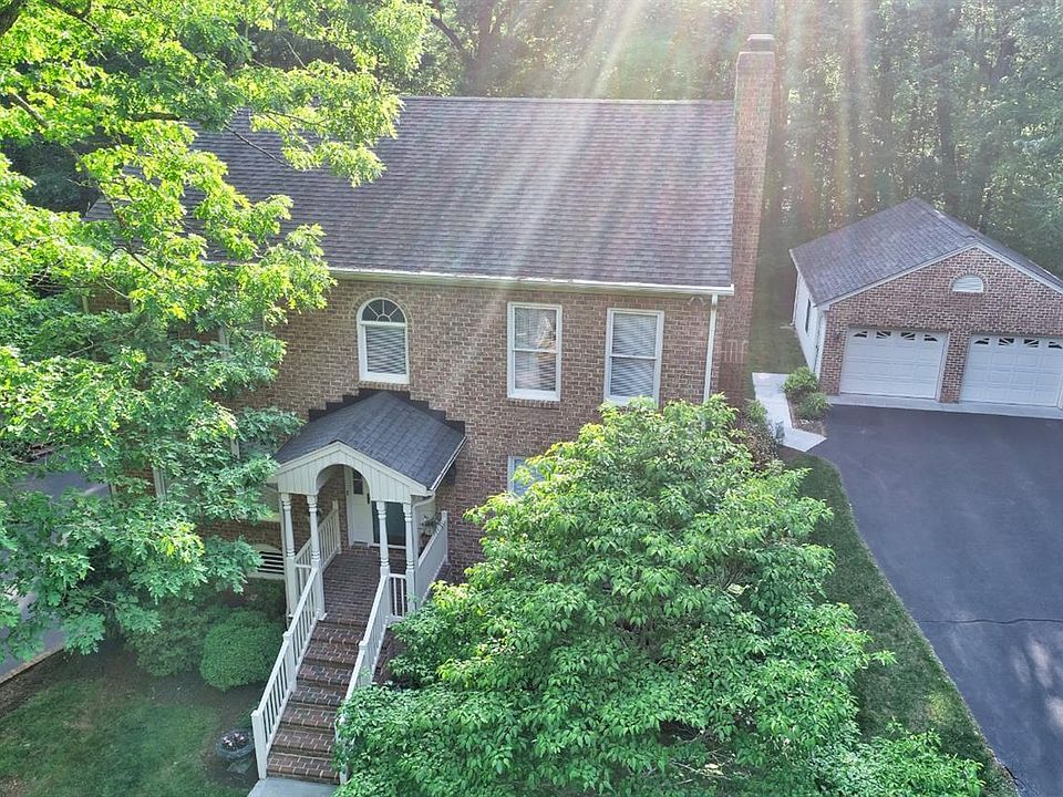 1st image of 107 Hickory Winds Ct