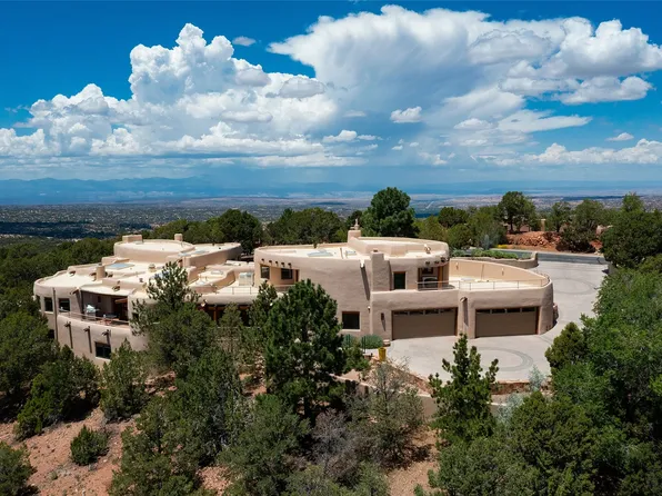 1233 N Summit Dr, Santa Fe, NM 87501