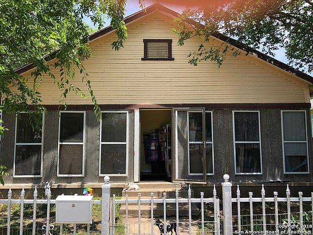 1st image of 3143 W Houston St