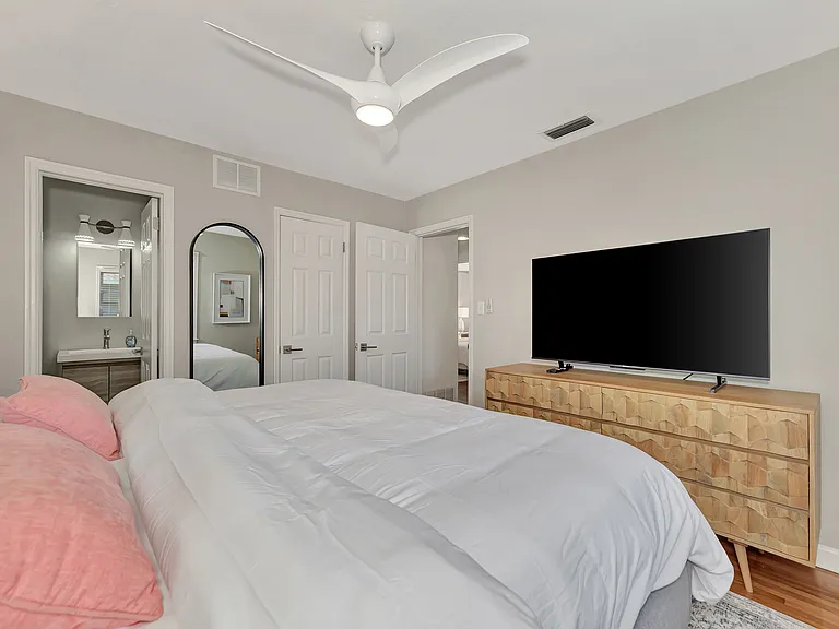 1726 Floyd St — Photo 26