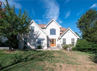 7168 Hearth Ln, Macungie, PA 18062