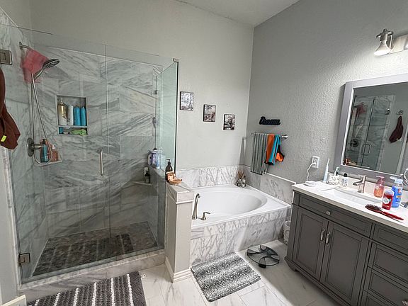 3rd image of 108 Trailwood Dr