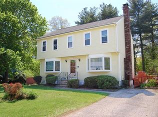 39 Perry Henderson Dr, Framingham, MA 01701