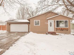 1109 S Joliet Ave, Sioux Falls, SD 57110