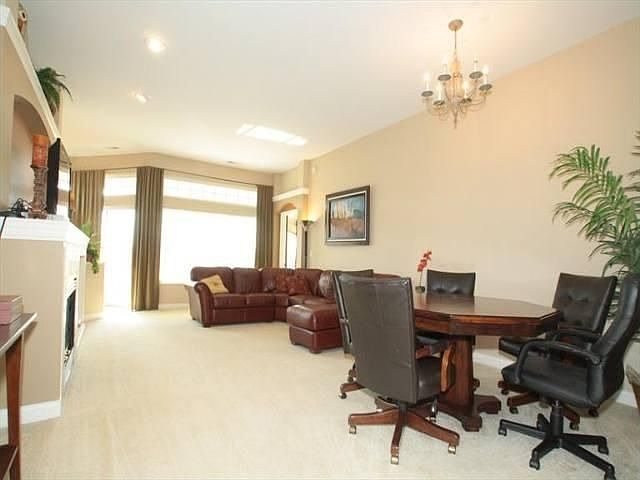 dining area/living room