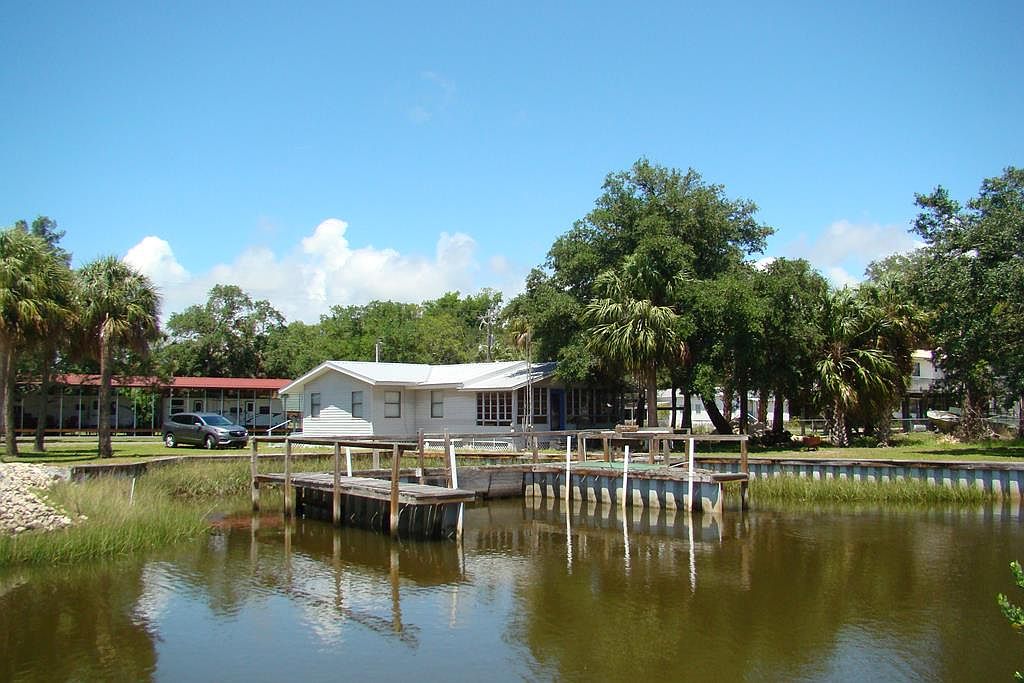 130 E 6th Ave, Horseshoe Beach, FL 32648 Zillow
