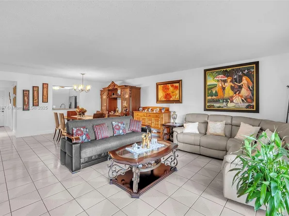 150 S Hollybrook Ter APT 101, Pembroke Pines, FL 33025