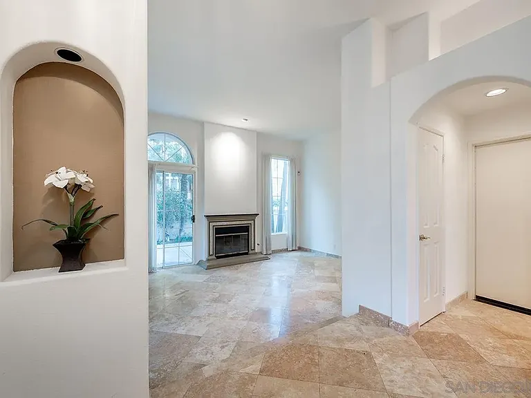 5105 Renaissance Ave #A — Photo 6