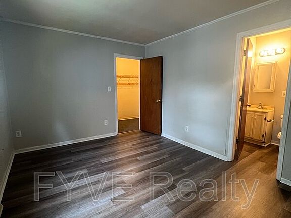 5th image of 1827 Dayton St APT D
