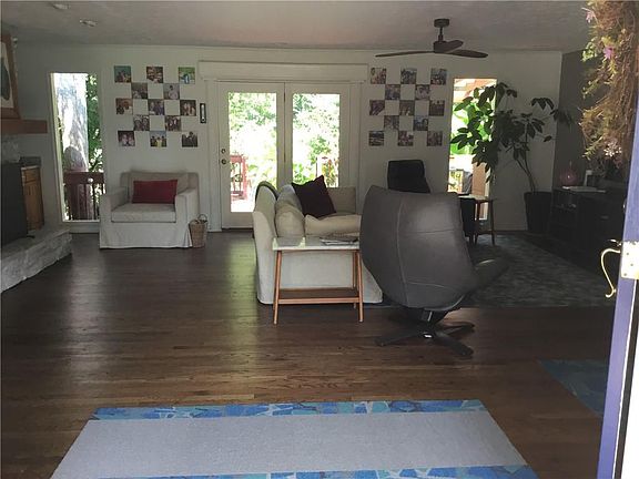 3rd image of 4584 Cedar Knoll Dr NE