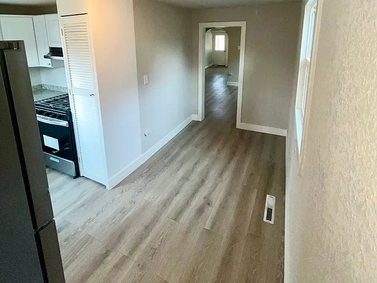 1309 Wabash Avenue — Photo 6