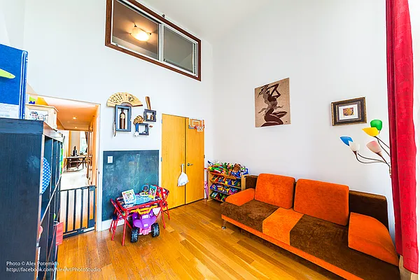 Sold by Silversons Realty LLC | media 8