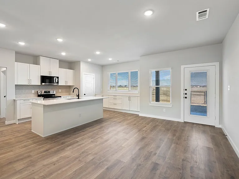 4025 Lecroy Ct — Photo 8