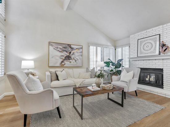 104 Lupine Ln, Pleasant Hill, CA 94523