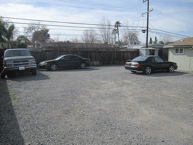 2nd image of 1053 S White Rd