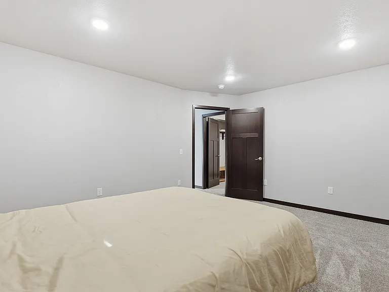 576 Antietem Dr — Photo 32