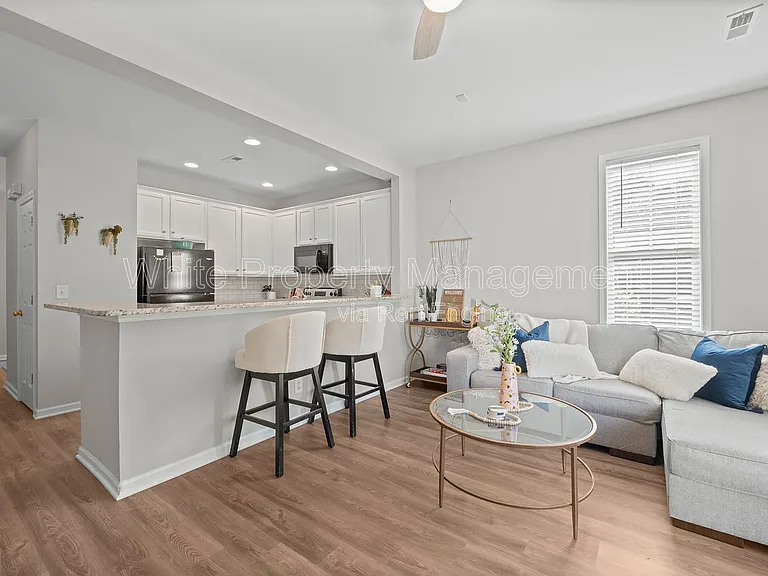 11339 Dundarrach Ln — Photo 17