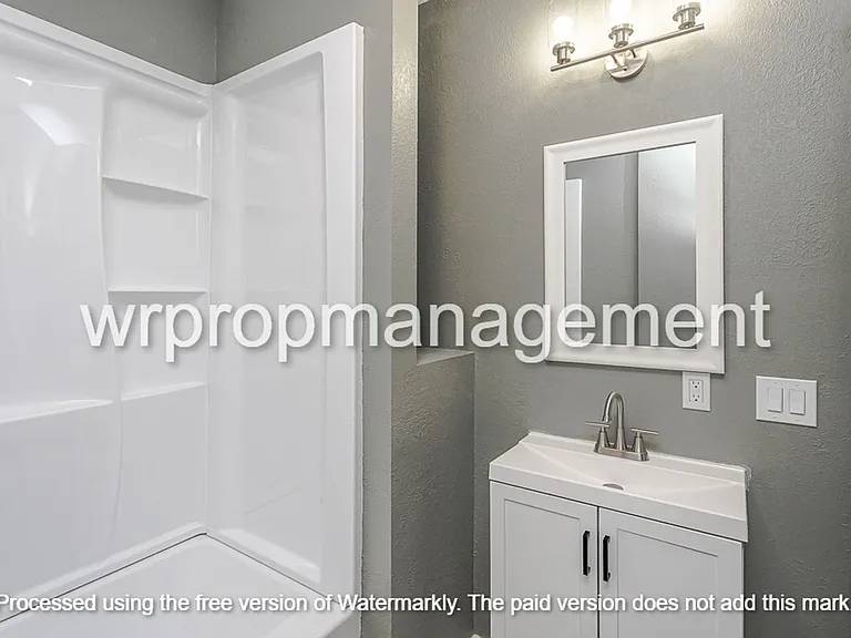 1822 Glendale Ave — Photo 28