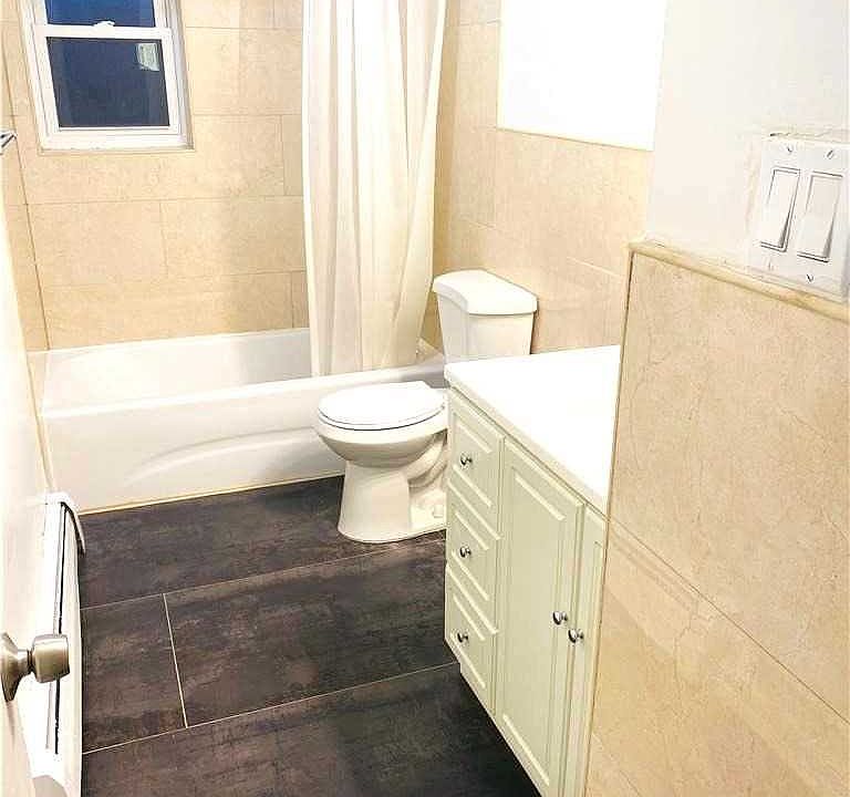2nd image of 1450 Blake Ave Floor 3