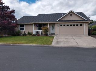 249 Oak Valley Dr, Talent, OR 97540