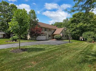246 Saddle Brook Dr, Zionsville, IN 46077
