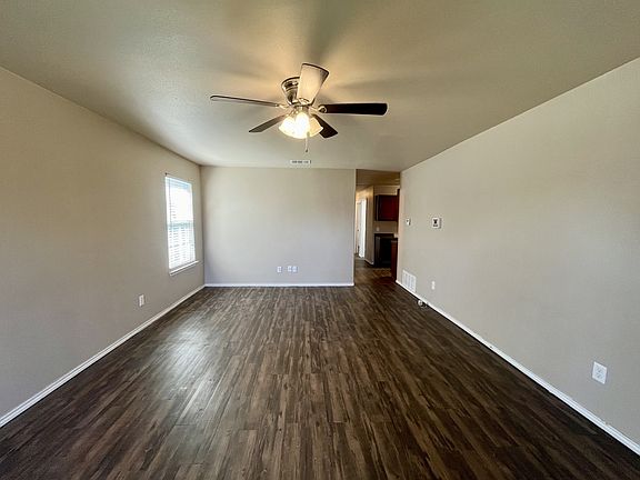 4th image of 8908 Avenue T