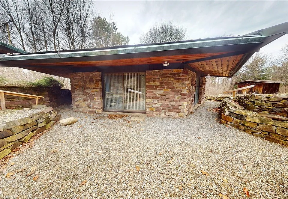 200 Steele Rd