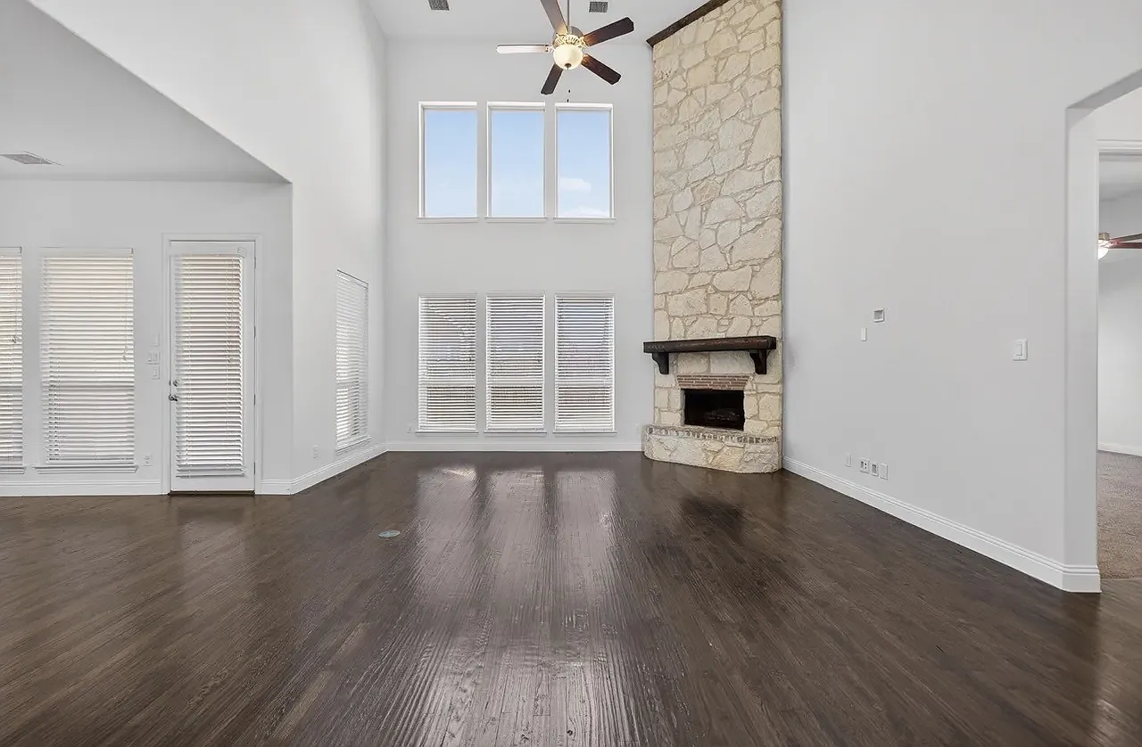 4 bed, 4.5 bath, 3654 sqft, $4,200 — Photo 4