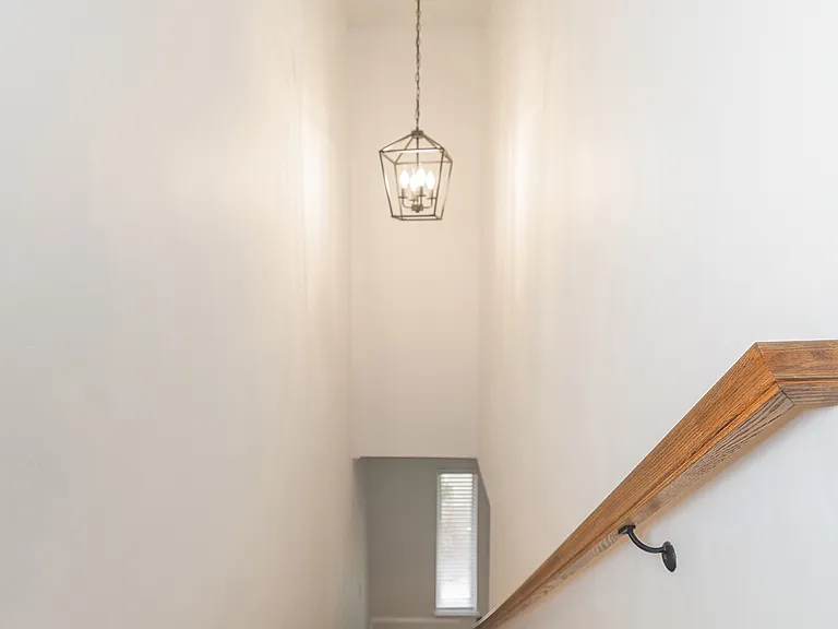 1123 Central Park Cir — Photo 23