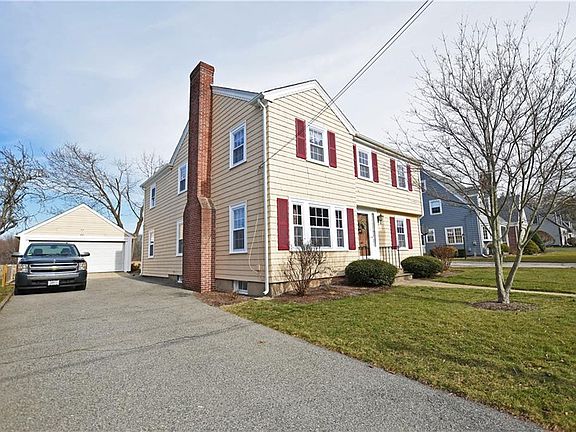 2nd image of 100 Miller Ave