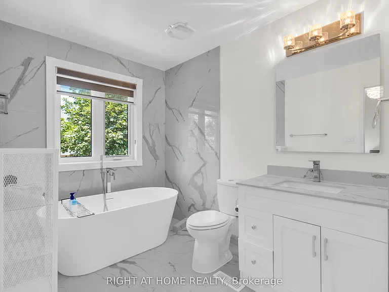 2029 Westmount Dr — Photo 21