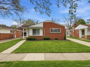 2915 Oliver Rd, Royal Oak, MI 48073