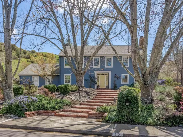 12 Merrill Dr, Moraga, CA 94556