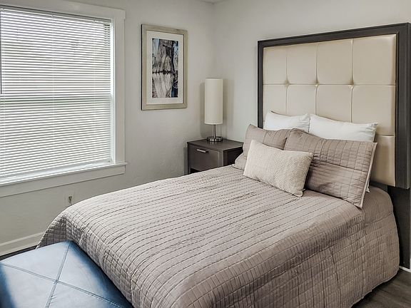 2nd image of 5 Th Ave E #14934079