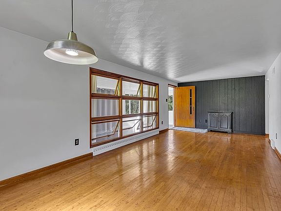 5th image of 118 Foster Rd