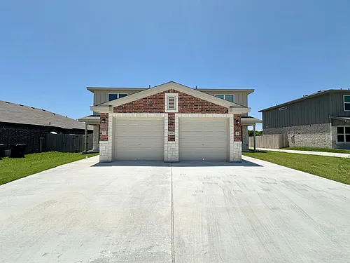 226B Dolphin Dr Photo 1