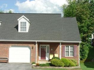 39 Cherokee Ridge Ct, Johnson City, TN 37604