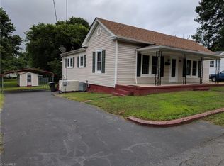 319 Hollingsworth St, Eden, NC 27288