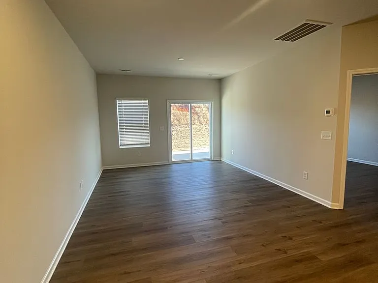 30 Fern Hill Ln — Photo 8