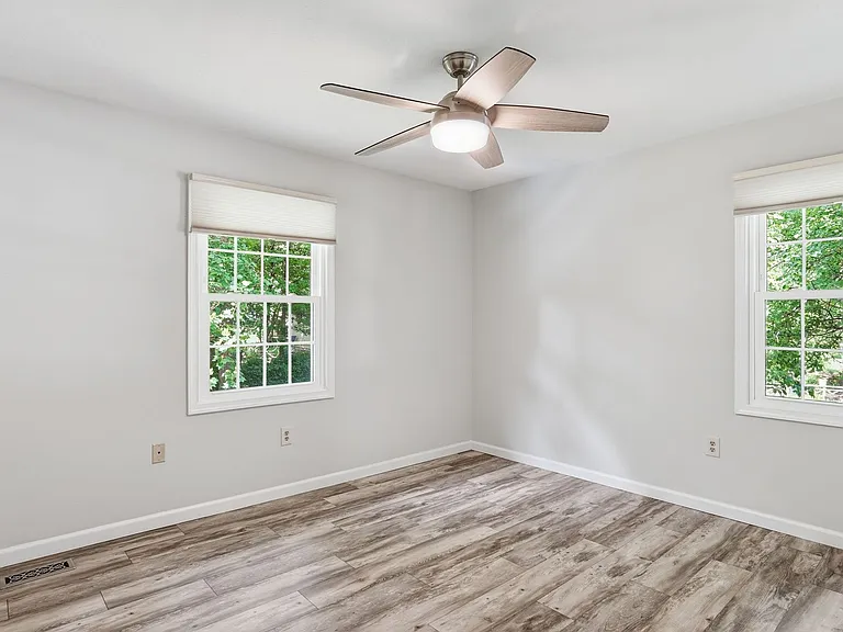 2515 Tabor Ct — Photo 31