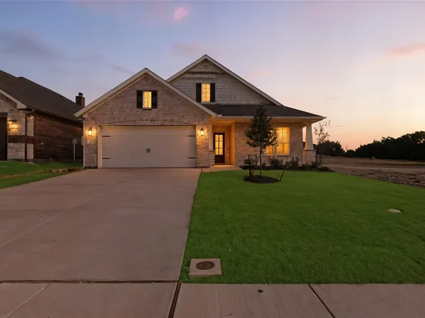 2321 Shamrock Ln, Weatherford, TX 76087