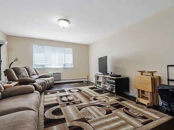 4th image of 437 Palisade Ave APT D1