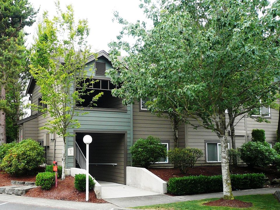 1st image of 10825 SE 200th St #101