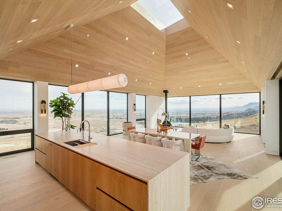 1st image of 9631 Mountain Ridge Pl