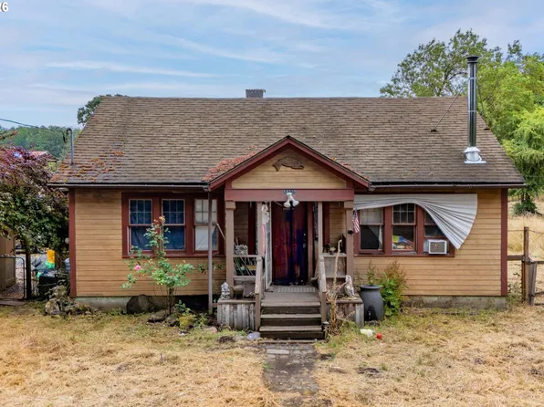54330 Freeman Rd, Scappoose, OR 97056